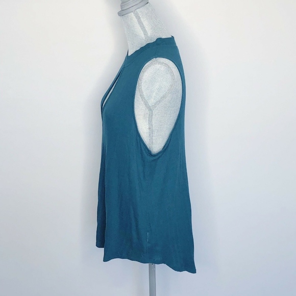 Free People Tank Top Faye Ribbed Keyhole (L25) - Picture 3 of 6